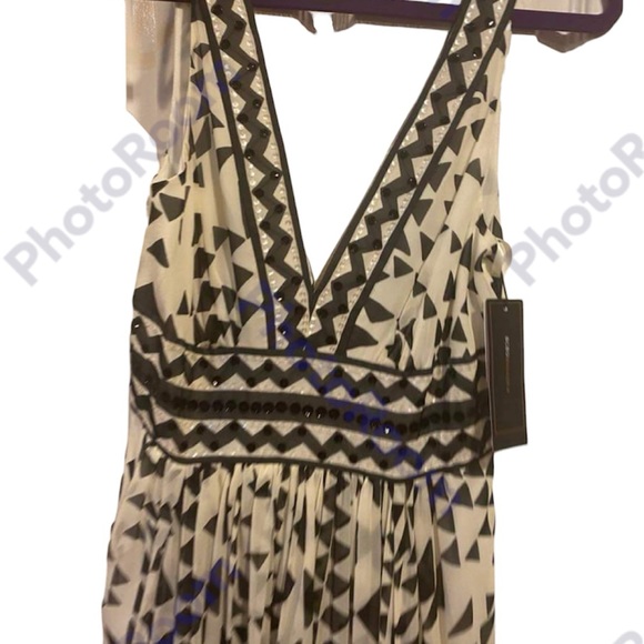 NWT BCBG Sequins V-Neck Maxi Dress Size 2 - Picture 3 of 7
